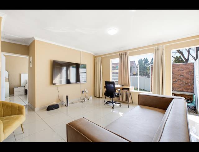 2 BEDROOM CLUSTER FOR SALE IN MAGALIESSIG